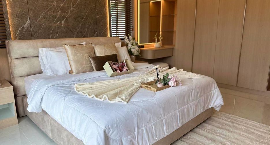 For sale 4 bedrooms house in Bang Lamung, Chonburi
