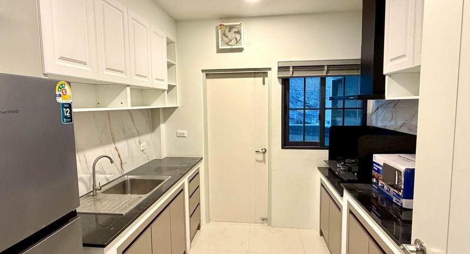 For rent 4 bedrooms condo in Bang Phli, Samut Prakan