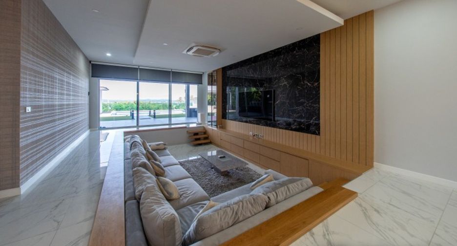 For sale 4 bedrooms house in Bang Lamung, Chonburi