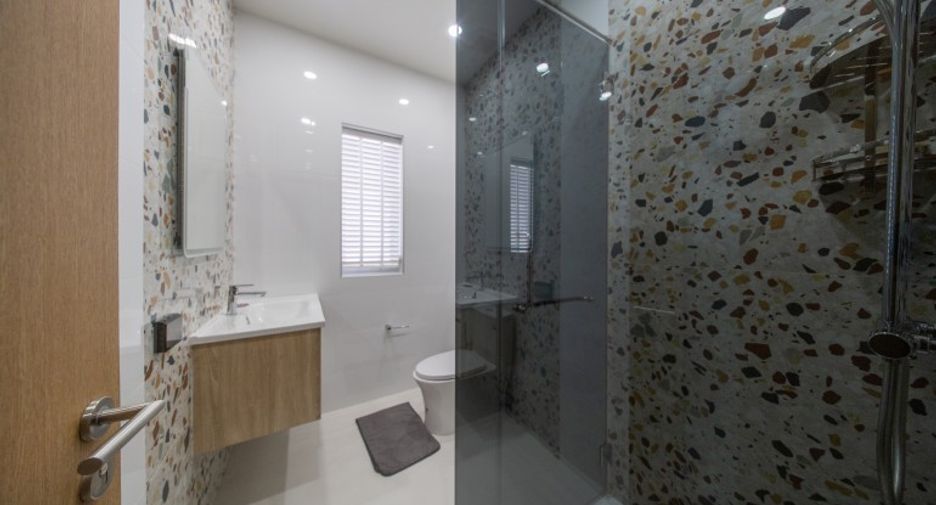 For sale 4 bedrooms house in Bang Lamung, Chonburi
