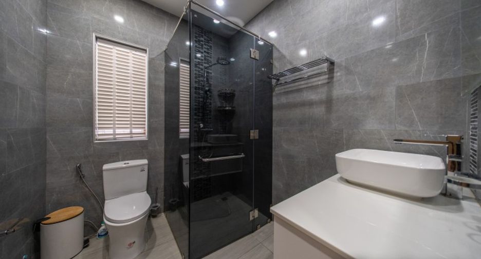 For sale 4 bedrooms house in Bang Lamung, Chonburi