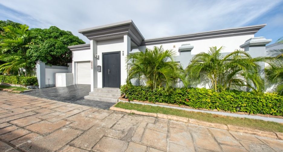 For sale 4 bedrooms house in Bang Lamung, Chonburi