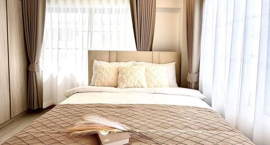 For sale 3 bedrooms house in Si Racha, Chonburi