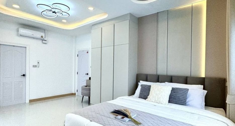 For sale 3 bedrooms house in Si Racha, Chonburi