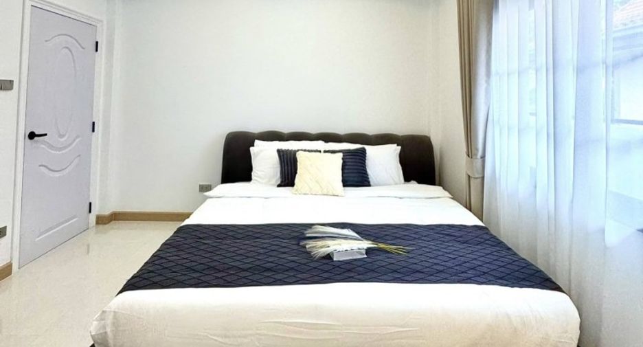 For sale 3 bedrooms house in Si Racha, Chonburi