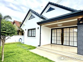 For sale 3 bedrooms house in Si Racha, Chonburi
