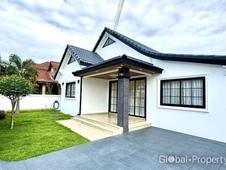 For sale 3 bedrooms house in Si Racha, Chonburi