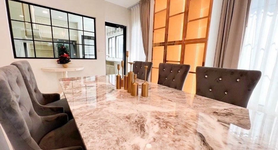 Haus zur Miete und zum Kauf mit 4 Zimmer in Saphan Sung, Bangkok
