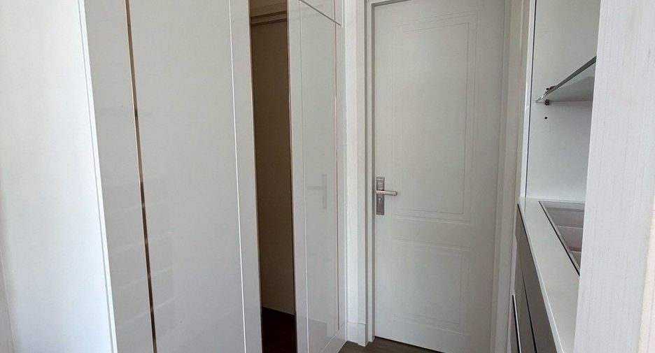 Haus zur Miete und zum Kauf mit 4 Zimmer in Saphan Sung, Bangkok