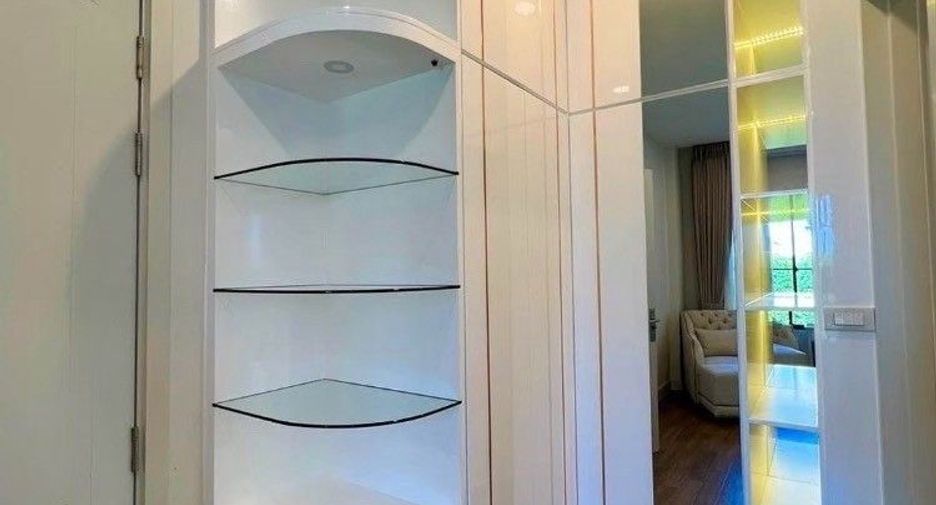 Haus zur Miete und zum Kauf mit 4 Zimmer in Saphan Sung, Bangkok