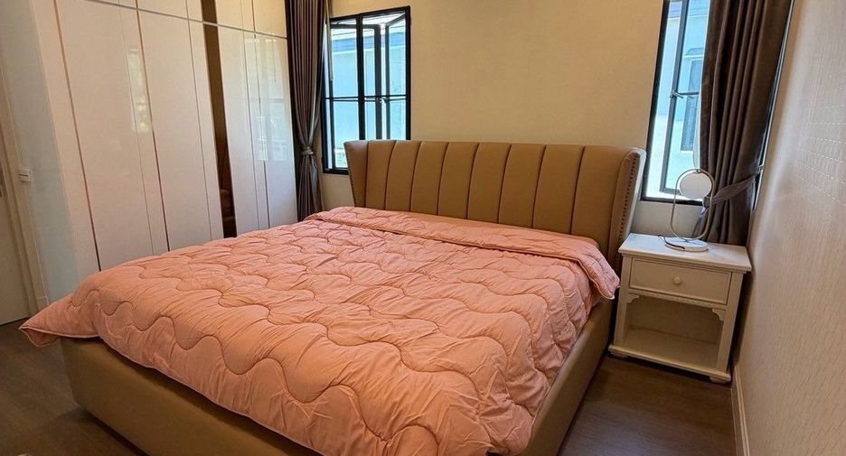 Haus zur Miete und zum Kauf mit 4 Zimmer in Saphan Sung, Bangkok