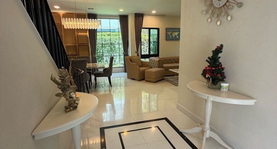 Haus zur Miete und zum Kauf mit 4 Zimmer in Saphan Sung, Bangkok