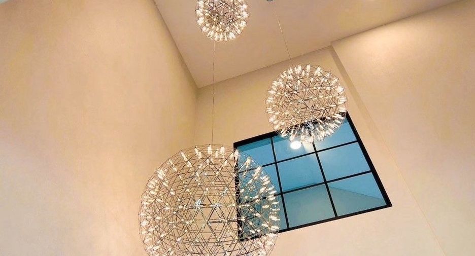 Haus zur Miete und zum Kauf mit 4 Zimmer in Saphan Sung, Bangkok