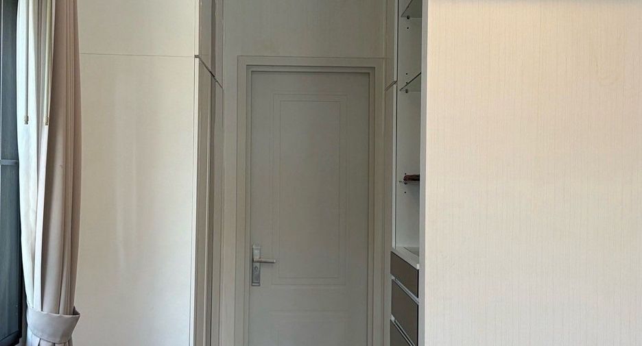 Haus zur Miete und zum Kauf mit 4 Zimmer in Saphan Sung, Bangkok