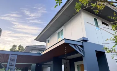 Haus zur Miete mit 4 Zimmer in Mueang Phuket, Phuket