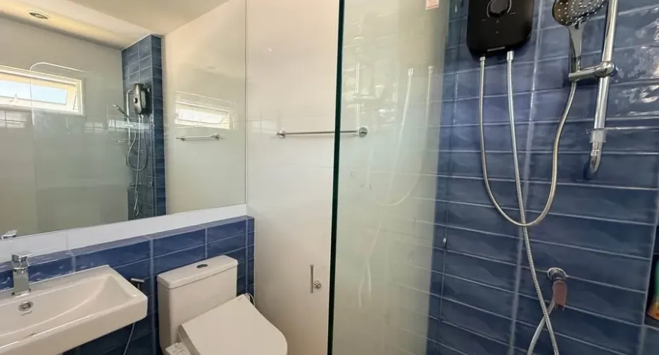 Haus zur Miete mit 4 Zimmer in Mueang Phuket, Phuket