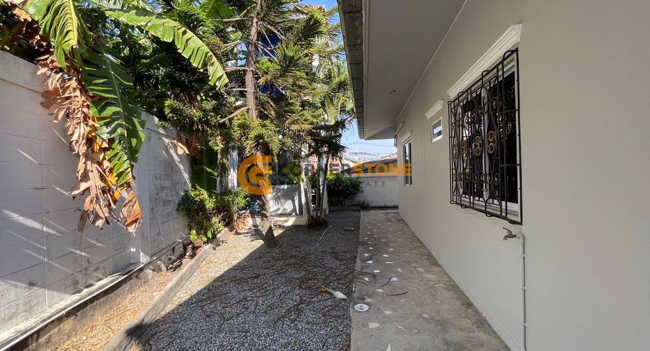 For rent 2 bedrooms house in Jomtien, Pattaya