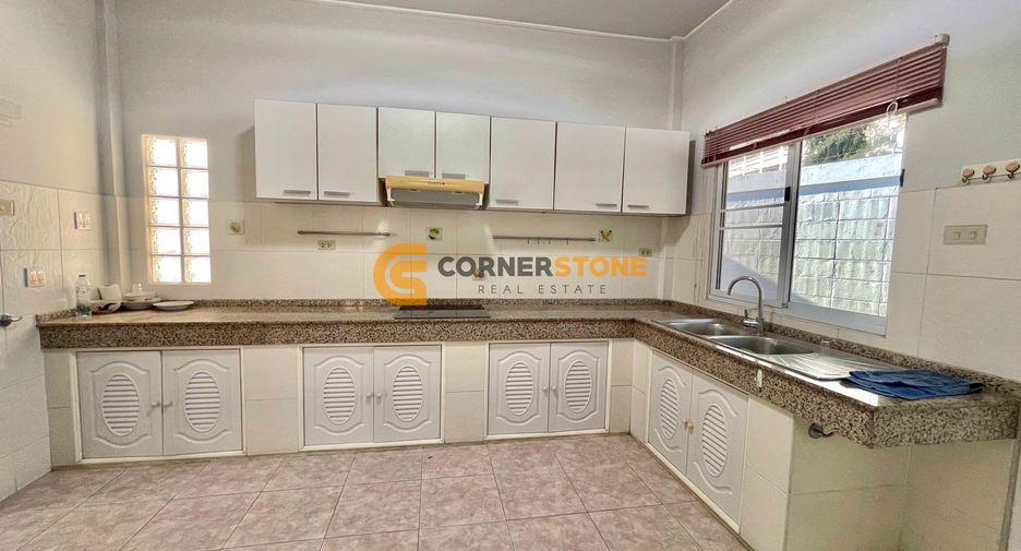 For rent 2 bedrooms house in Jomtien, Pattaya