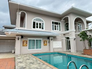 For sale and for rent 5 bedrooms house in Mueang Chiang Mai, Chiang Mai