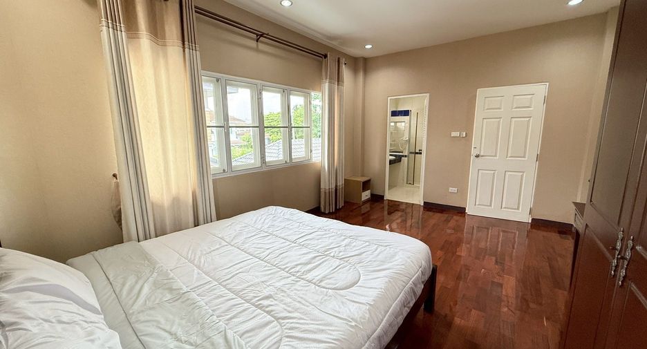For sale and for rent 5 bedrooms house in Mueang Chiang Mai, Chiang Mai