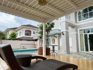 For sale and for rent 5 bedrooms house in Mueang Chiang Mai, Chiang Mai