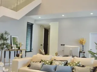 À louer 4 chambres villa à Bang Lamung, Chonburi