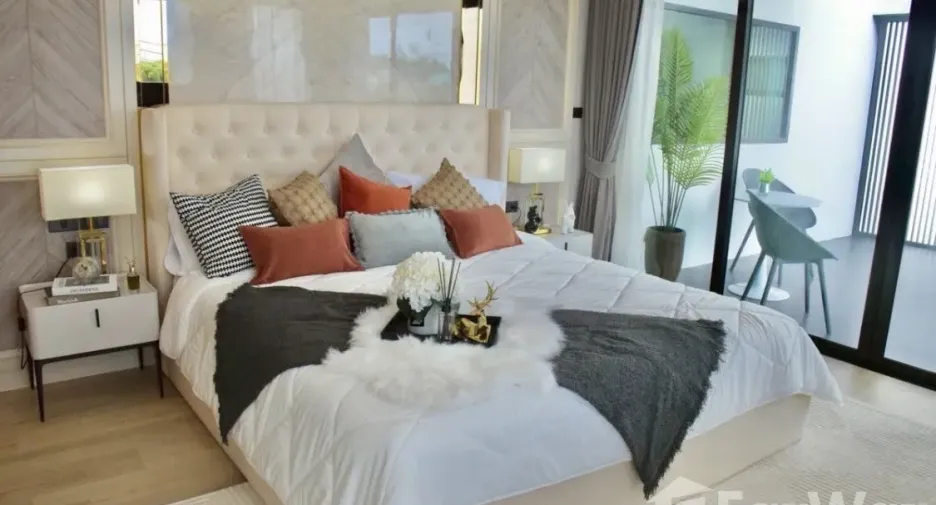For rent 4 bedrooms villa in Huay Yai, Pattaya