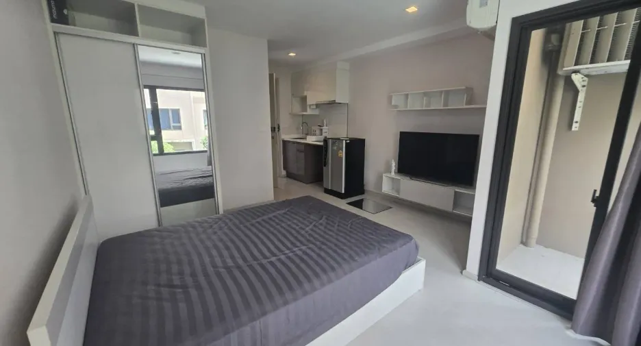 For rent スタジオ condo in Yan Nawa, Bangkok