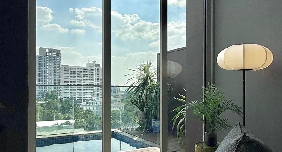 À vendre 2 chambres condo à Khlong Toei, Bangkok