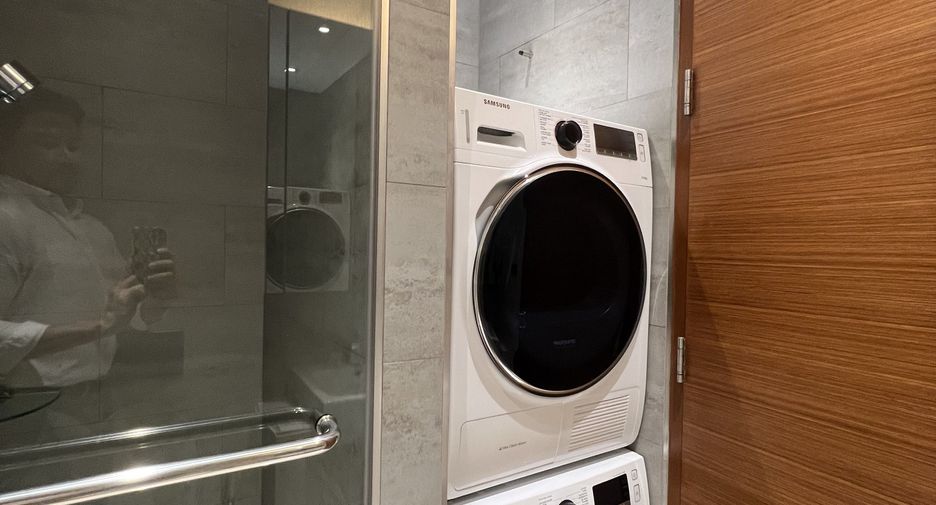 À vendre 2 chambres condo à Khlong Toei, Bangkok