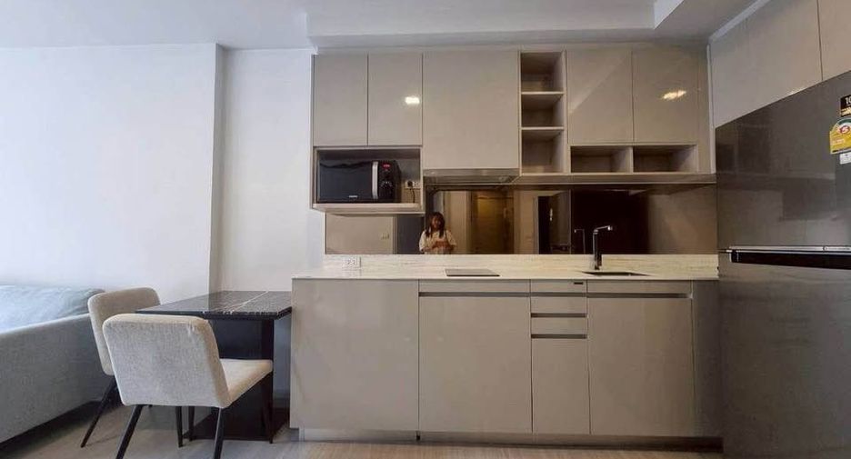 À louer 1 chambre appartement à Phra Khanong, Bangkok