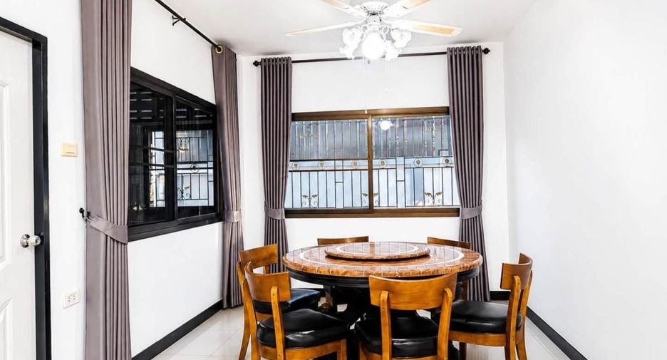 For rent 3 ベッドルーム house in Bang Lamung, Chonburi