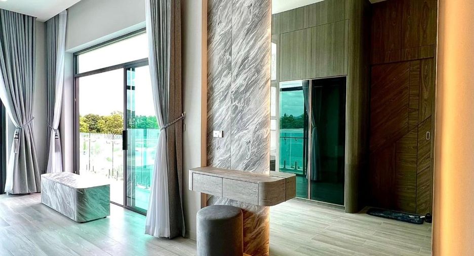 Casa en venta de 4 habitaciones en Bang Lamung, Chonburi