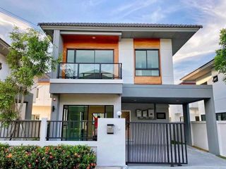 Casa en venta de 3 habitaciones en Khan Na Yao, Bangkok