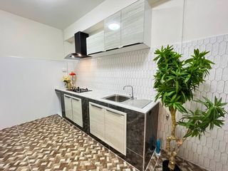 For rent 4 bedrooms townhouse in Yan Nawa, Bangkok
