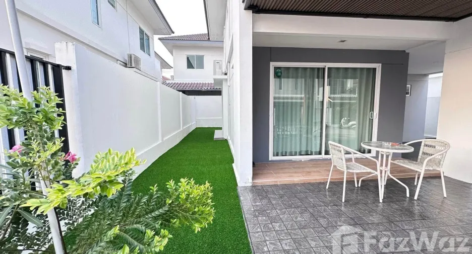 Haus zur Miete mit 3 Zimmer in Bang Lamung, Chonburi