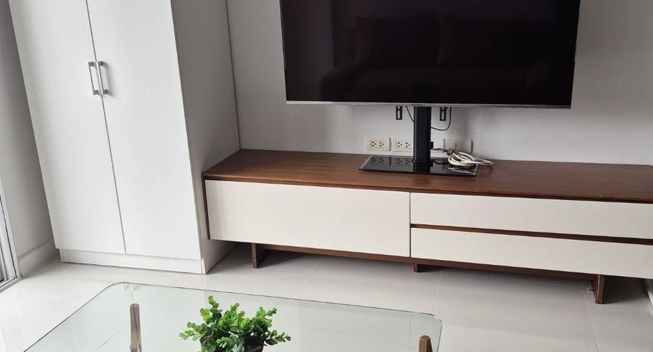 Продажа 1 кровать кондо в Кхлонг Тоеи, Бангкок