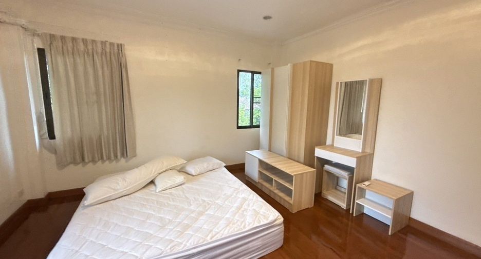 For rent 4 bedrooms villa in Hang Dong, Chiang Mai