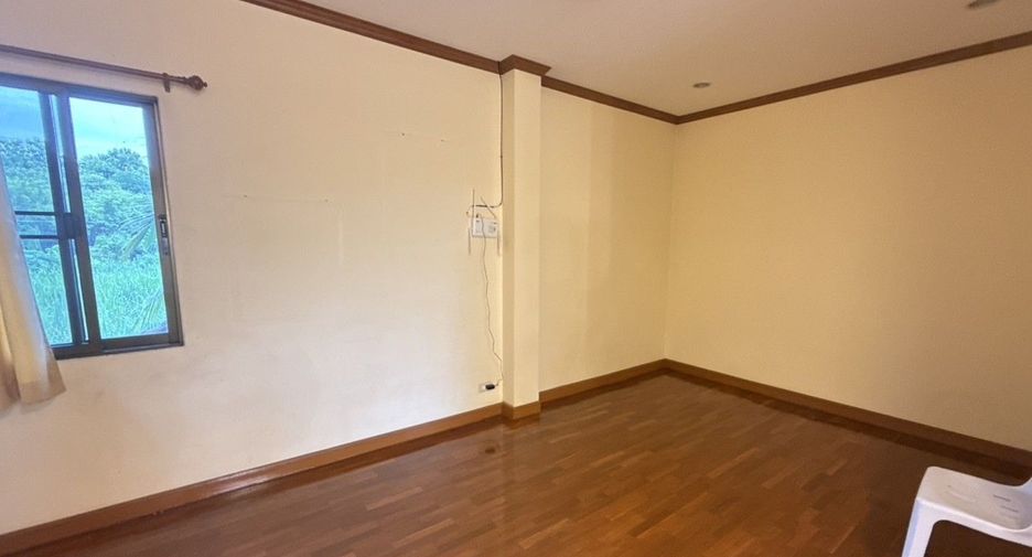 For rent 4 bedrooms villa in Hang Dong, Chiang Mai