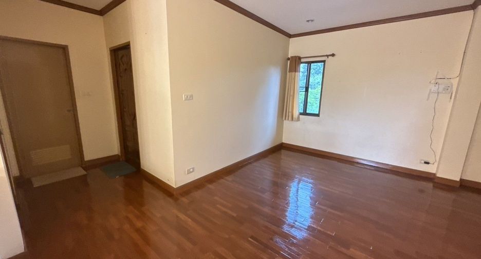 For rent 4 bedrooms villa in Hang Dong, Chiang Mai