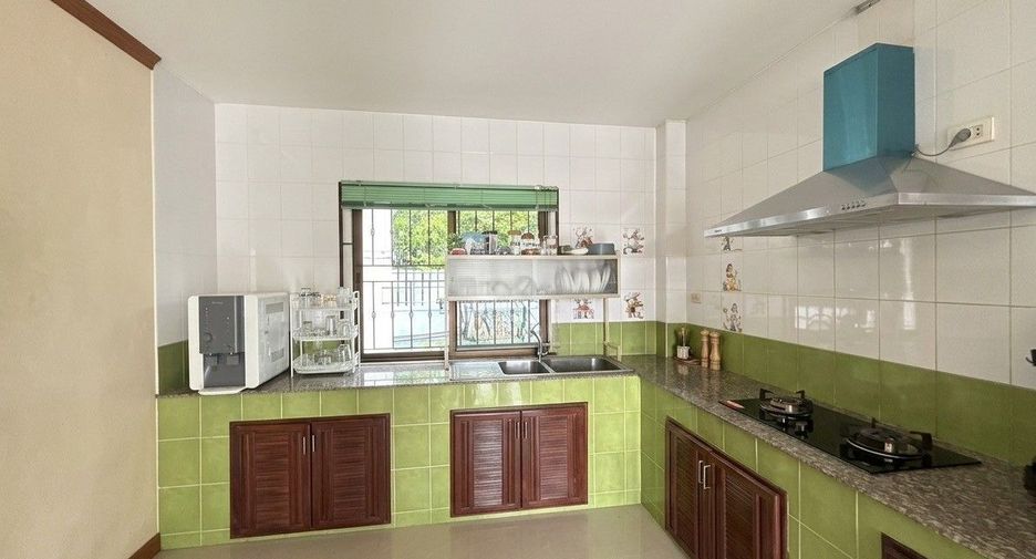 For rent 4 bedrooms villa in Hang Dong, Chiang Mai