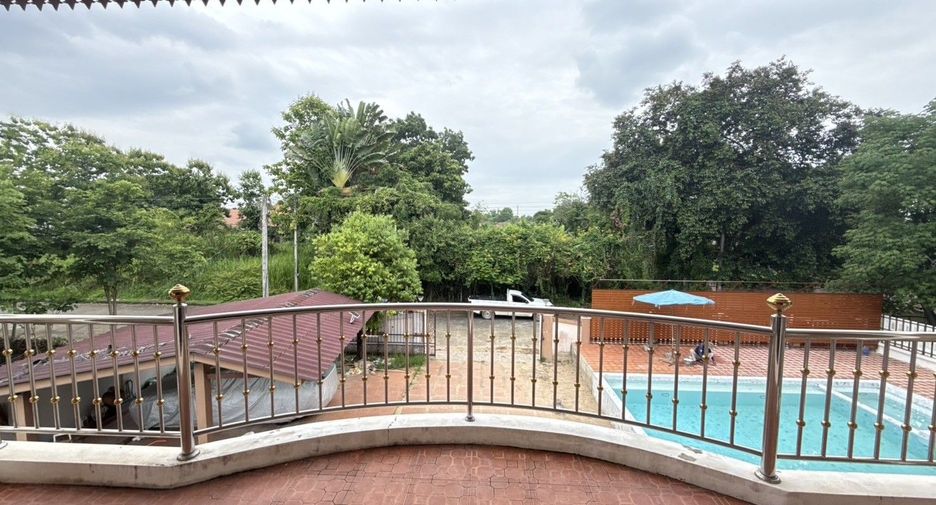 For rent 4 bedrooms villa in Hang Dong, Chiang Mai
