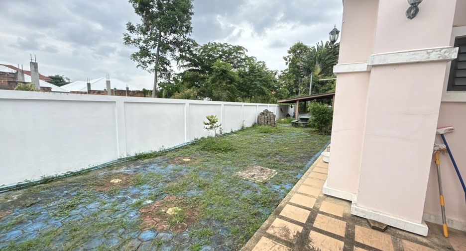For rent 4 bedrooms villa in Hang Dong, Chiang Mai
