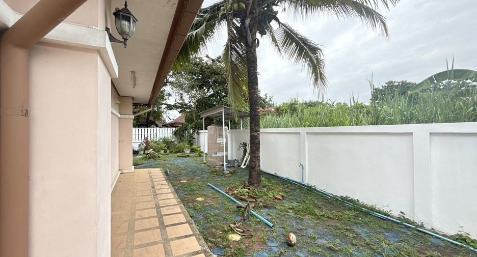 For rent 4 bedrooms villa in Hang Dong, Chiang Mai