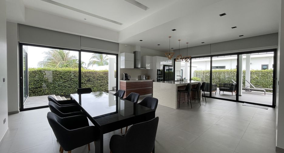 For rent 4 bedrooms villa in Hua Hin, Prachuap Khiri Khan