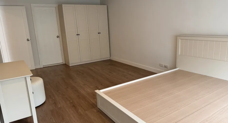 For rent 1 bed condo in Sathon, Bangkok