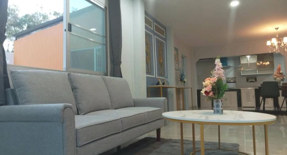 Haus zum Kauf mit 5 Zimmer in Bang Lamung, Chonburi