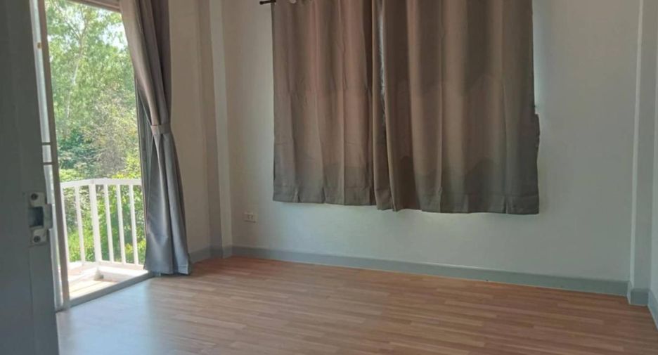 Haus zum Kauf mit 5 Zimmer in Bang Lamung, Chonburi