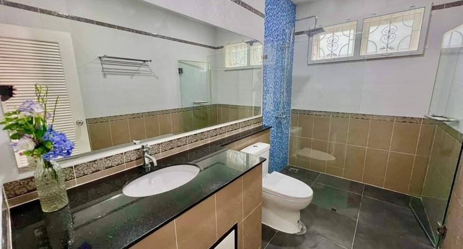 For rent 3 ベッドルーム villa in Bang Lamung, Chonburi