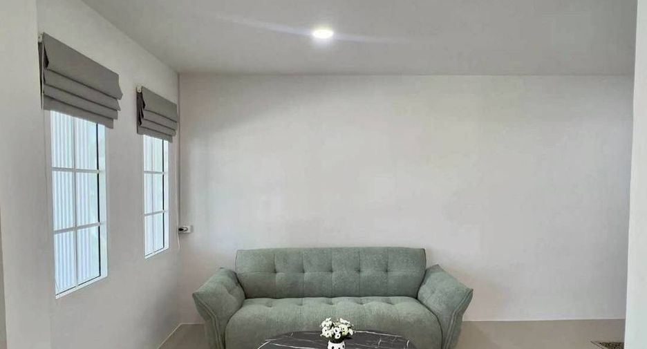 Haus zum Kauf mit 4 Zimmer in Khlong Sam Wa, Bangkok